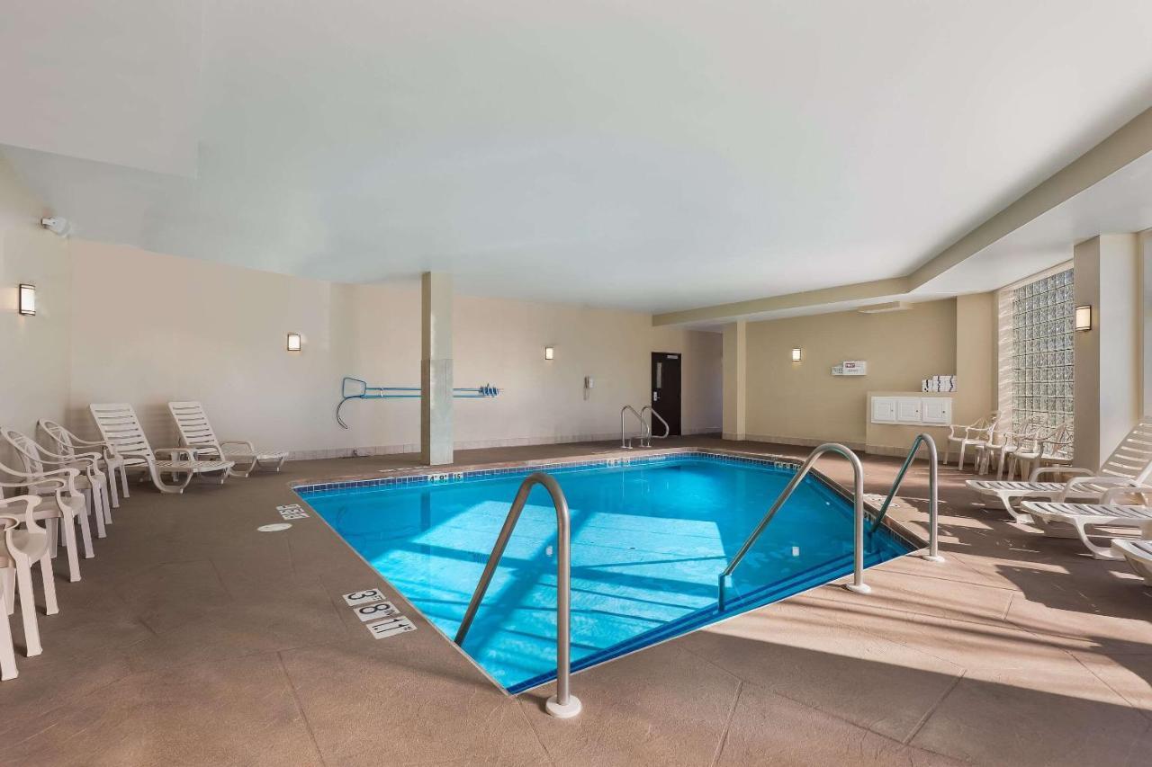 Mainstay Suites Fitchburg - Madison Extérieur photo